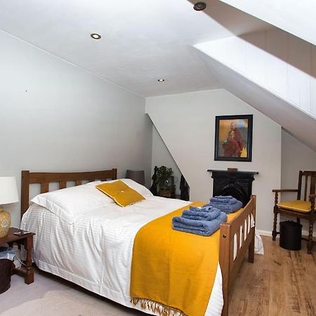 Restful And Cosy 4 Bed Home Minutes From The Beach Sandgate Eksteriør billede